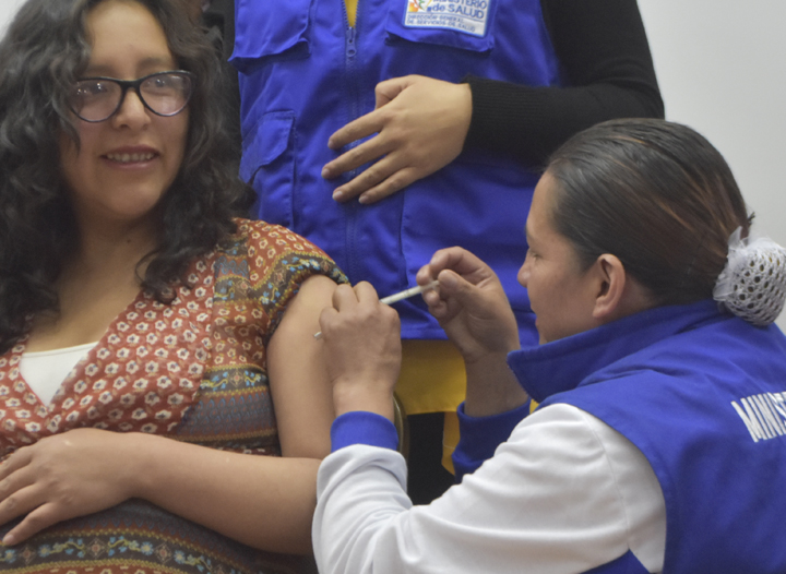 Ministerio de Salud y Deportes de Bolivia Ministra de Salud no hay