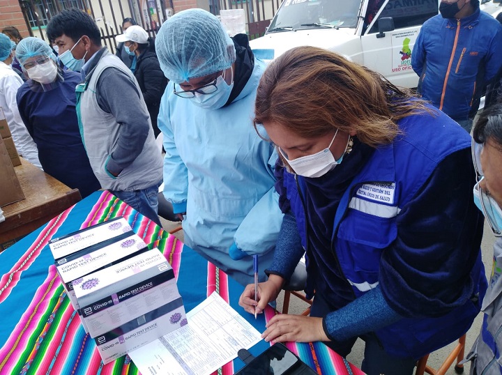 Ministerio de Salud y Deportes de Bolivia - Especialista afirma que la  hidratación y los lavados nasales son los mejores aliados frente al COVID-19